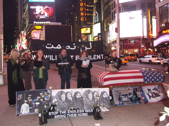 Manifestation à New York contre la guerre en Irak