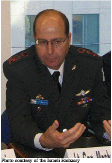 criminel_Moshe_Bogie_Yaalon.gif