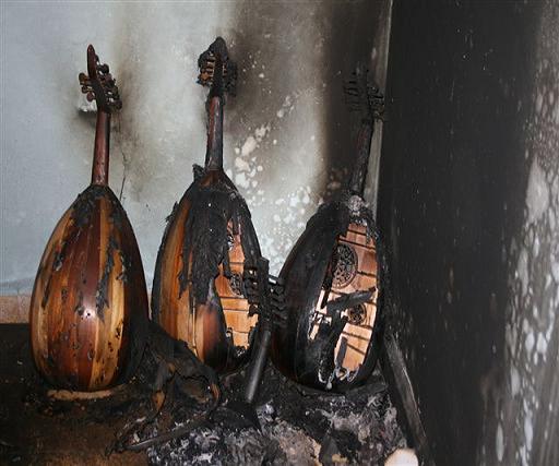 jenine_violons_brules.jpg