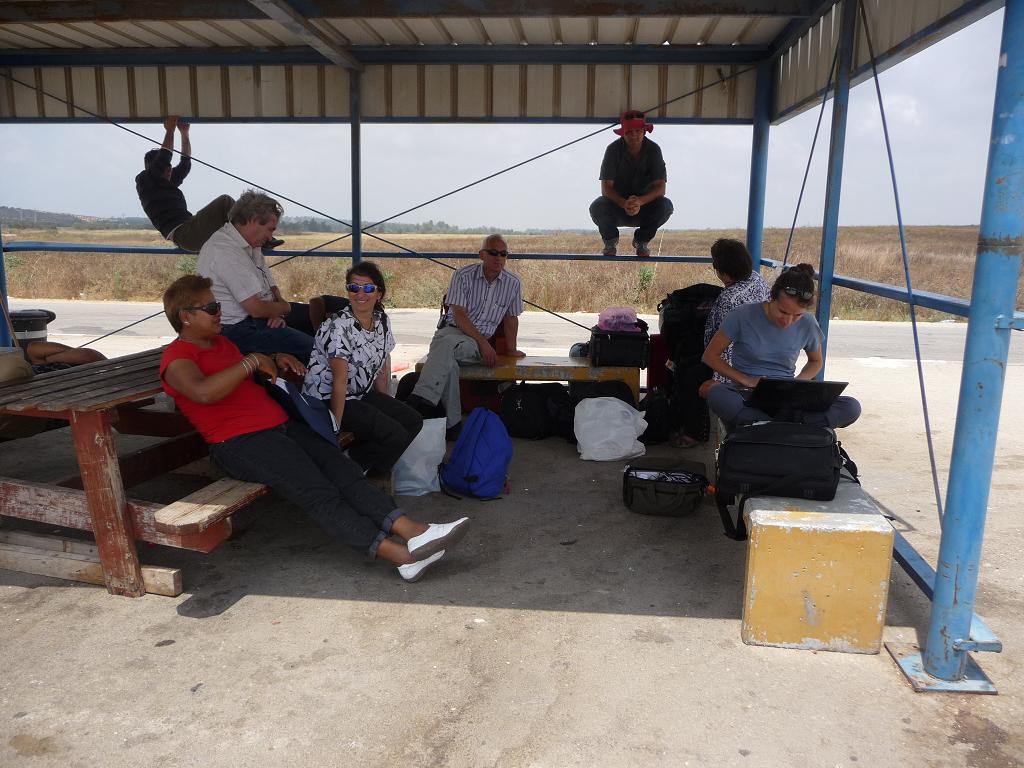 Christophe_et_son_equipe_a_Ashkelon-2.jpg