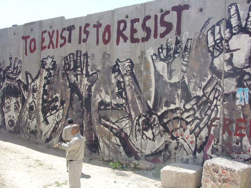 le_mur_graffiti_resister.jpg