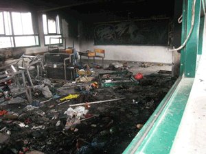 gaza_salle_de_classe_detruite.gif