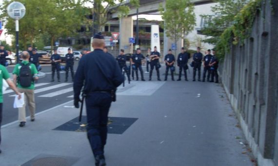 match_bordeaux_flics_encercelement.jpg
