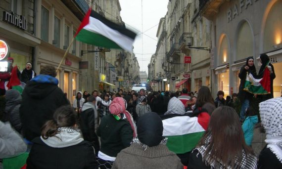bordeaux_9_janvier_rue_pietonne_bloquee.jpg