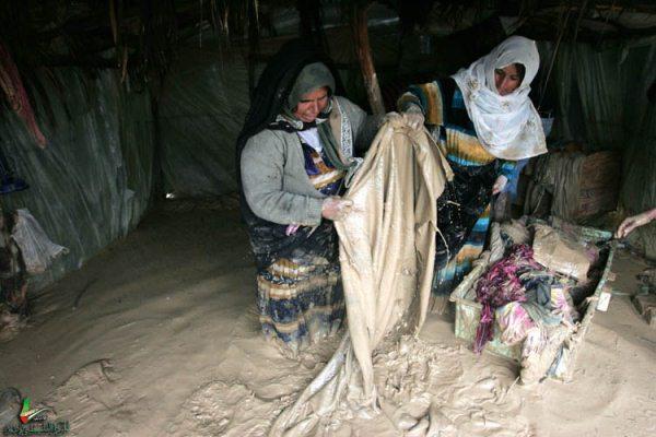 gaza_innondation_interieur_maison_femmes.jpg