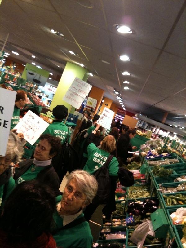 carrefour_sakina_paris_tres_bien_.jpg