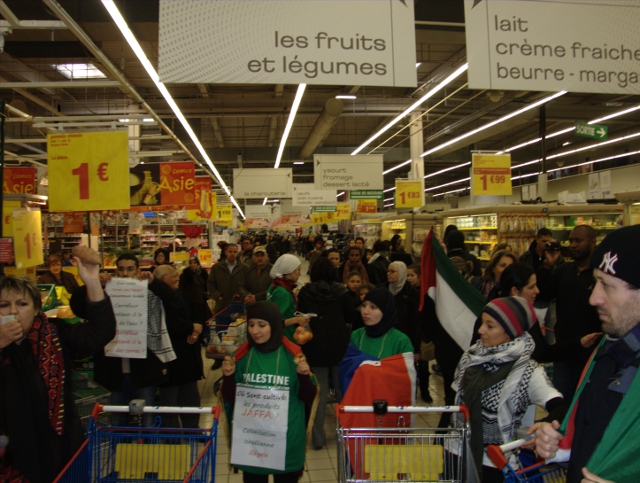 boycott_carrefour_marseille_regine.jpg