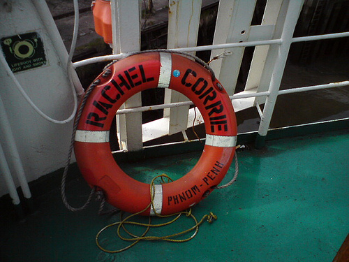 bateau_rachel_corrie_bouee-2.jpg