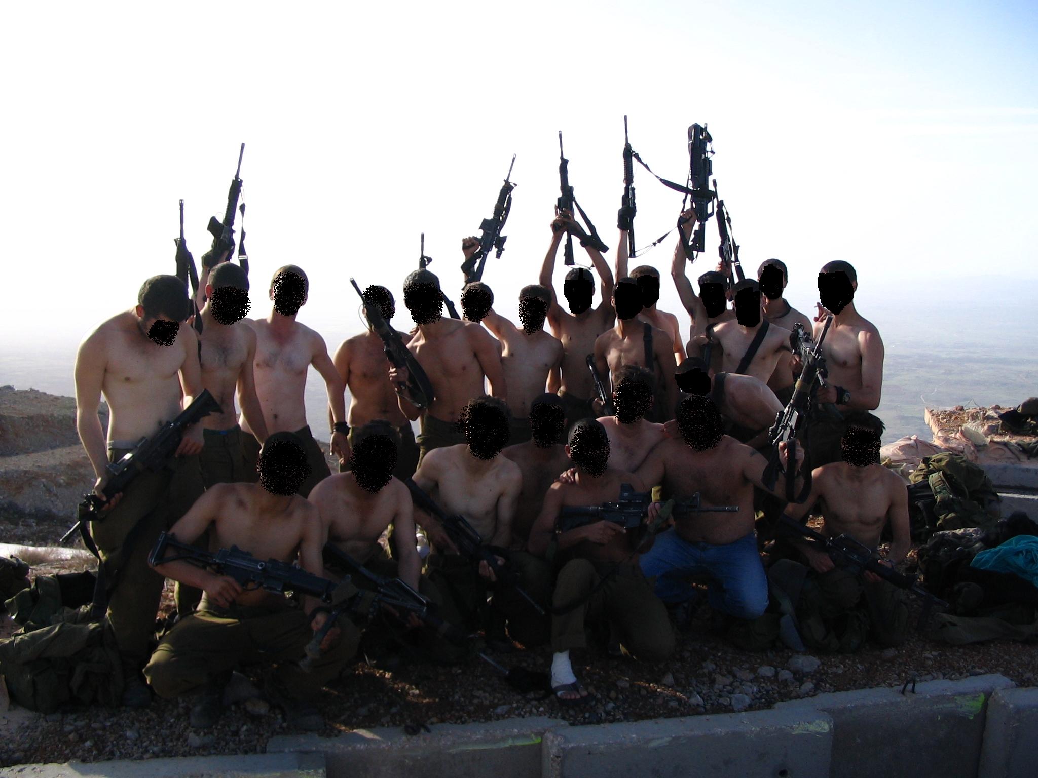 LDJ_en_Cisjordanie_avec_armes_bis.jpg