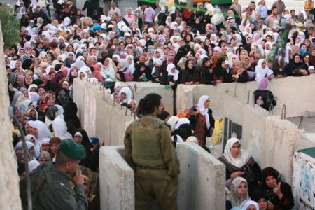 chekpoint_bethleem_femmes.jpg