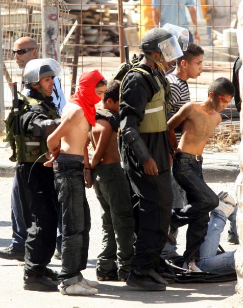 enfants_prisonniers_excellente_photo.jpg