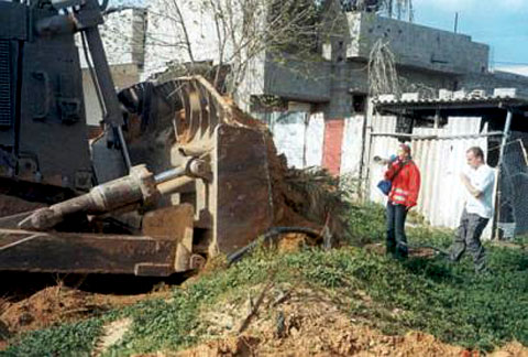 rachel_corrie_bulldozer_plus_grand.jpg