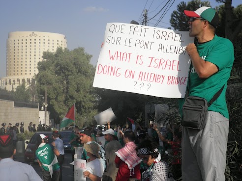 ambassade_france_que_fait_israel_sur_le_pont_Allenby.jpg