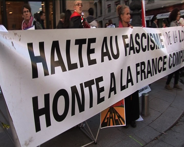 banderole_rassemblement_halte_au_fascisme_LDJ.jpg