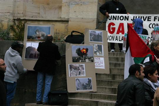 layli_tribunal_pancartes-2.jpg
