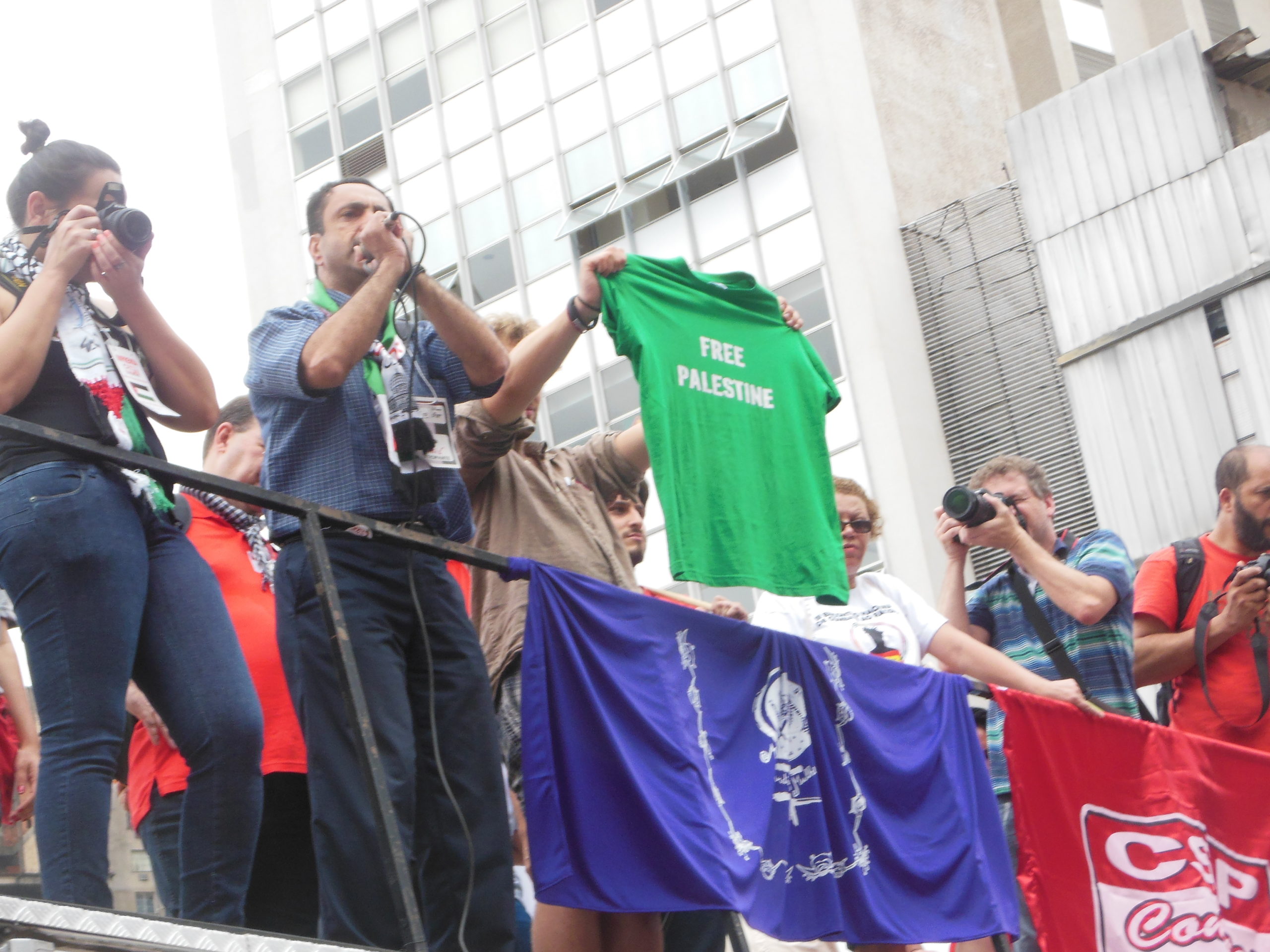 porto_alegre_T-Shirt.jpg