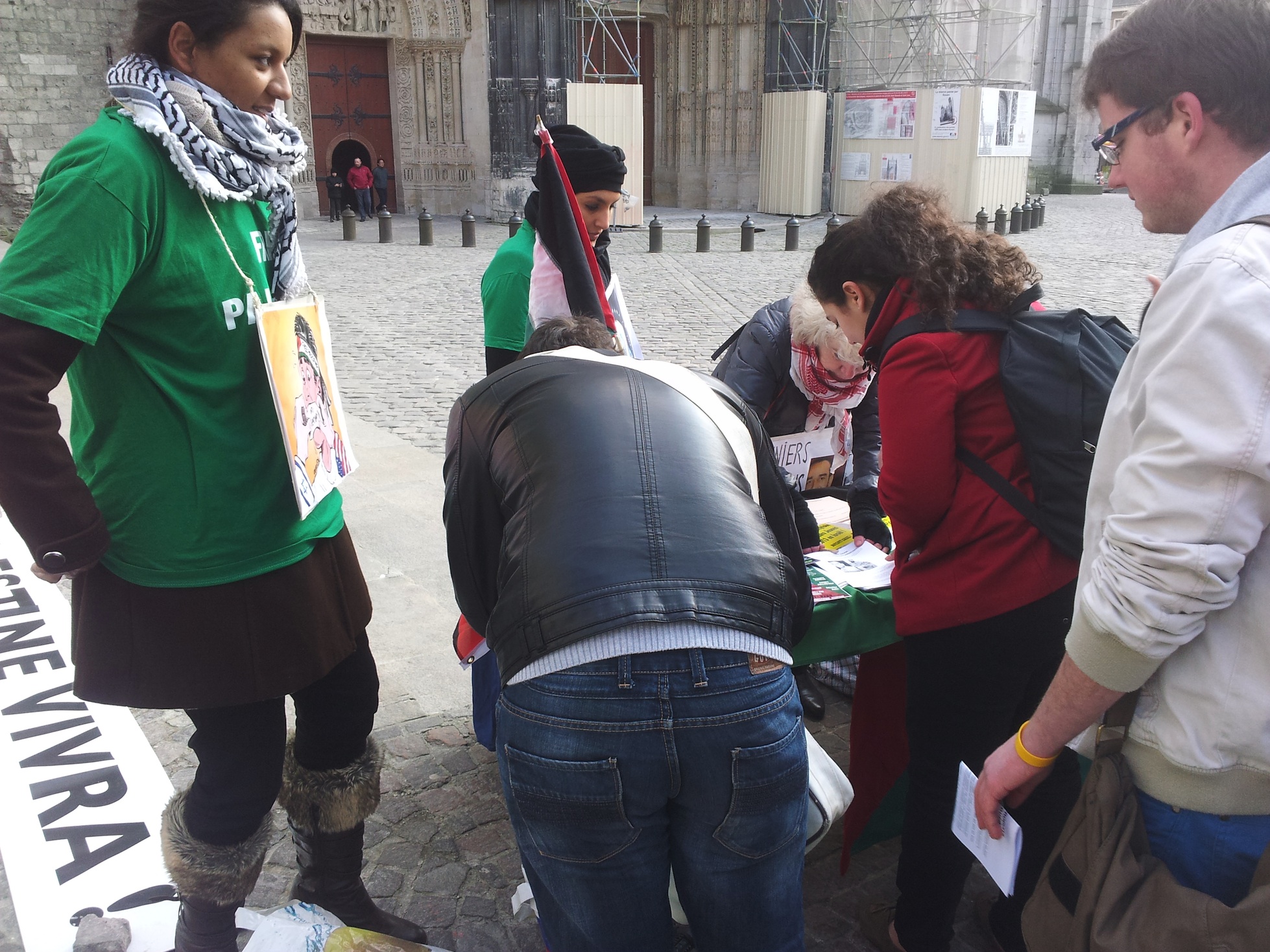 prisonniers_rassemblement_Rouen.jpg