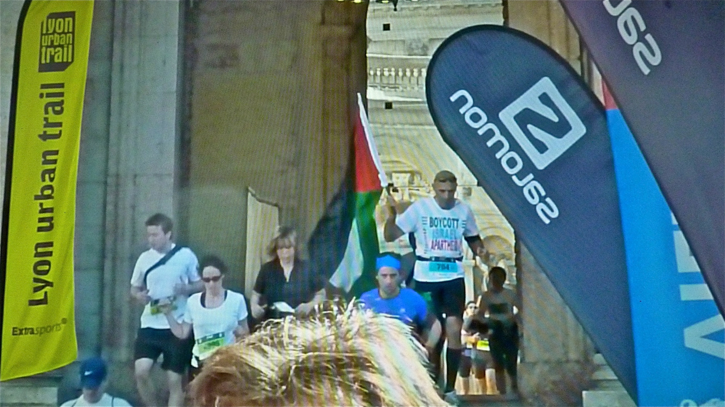 mouloud_mathon_drapeau.jpg
