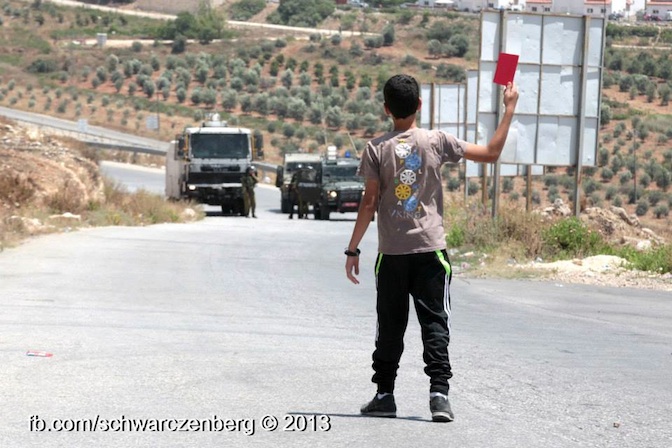 carton_rouge_nabi_saleh_jeeps.jpg