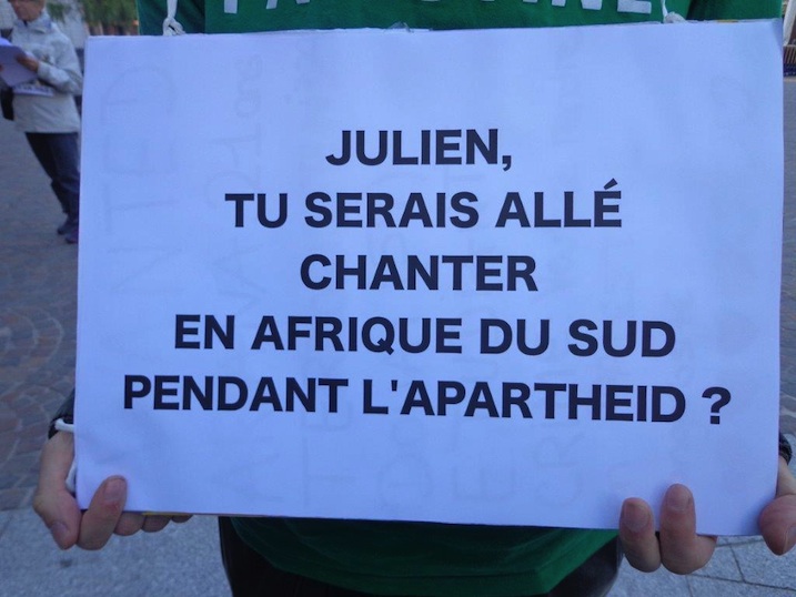 julien_clerc_pancarte_afr-_du_sud.jpg