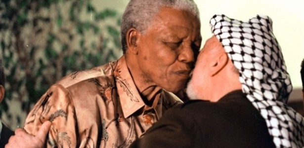 nelson_mandela_arafat.jpg