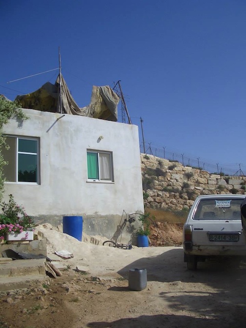 colons_ont_mis_sur_la_maison_de_Jaber.jpg