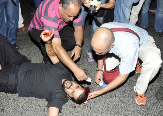 maroc_manif_blesse_.jpg