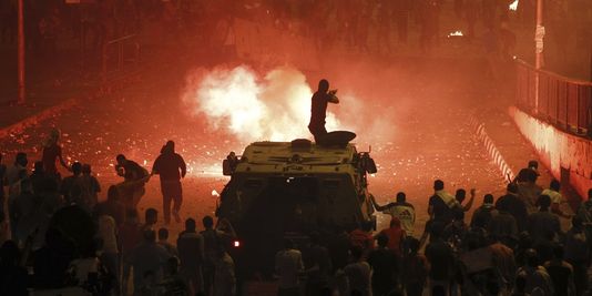 policier_tire_sur_la_foule_au_Caire_6_octobre.jpg