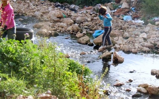 eau_pollue_e_par_la_colonie_d_Ariel_dans_le_village_de_Burqin-2.jpg