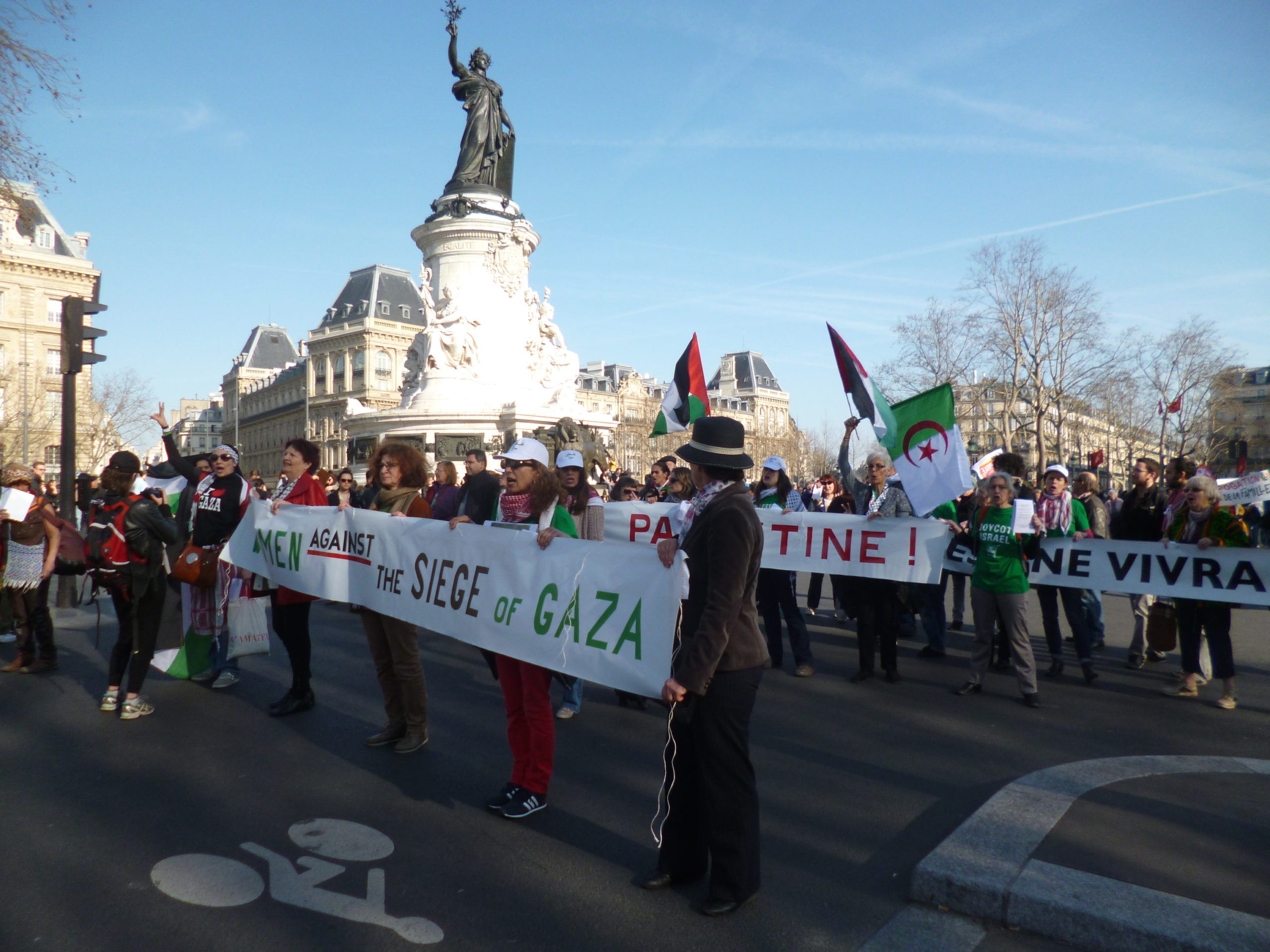 manif_femmes_re_pu.jpg