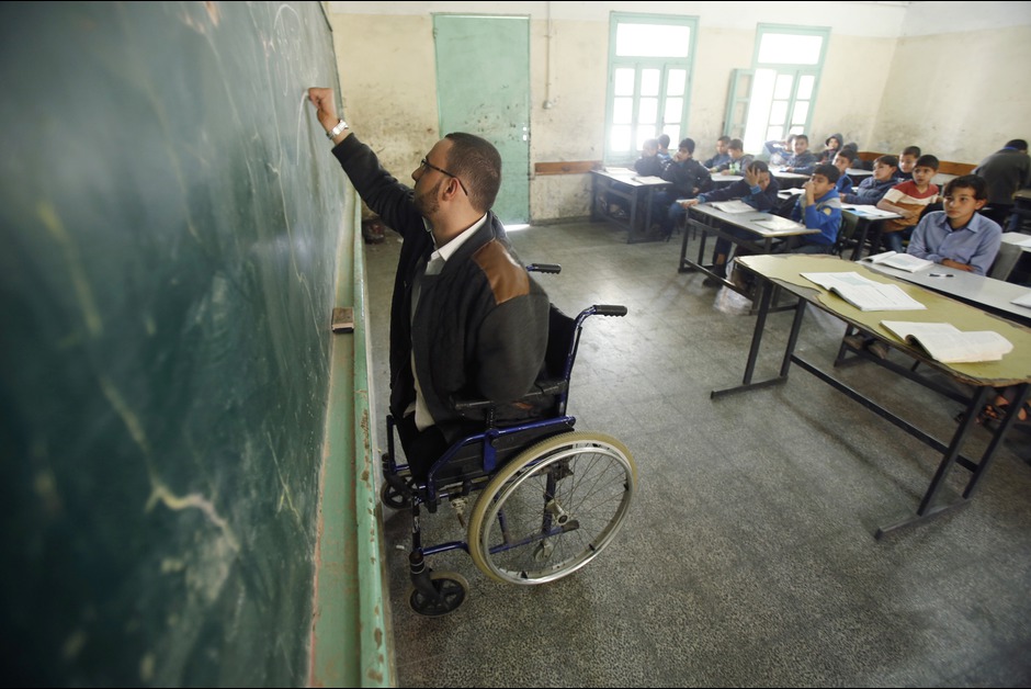 ahmed-triple-ampute-et-professeurau_tableau.jpg