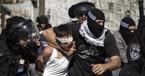 arrestation_enfant_cagoules.jpg
