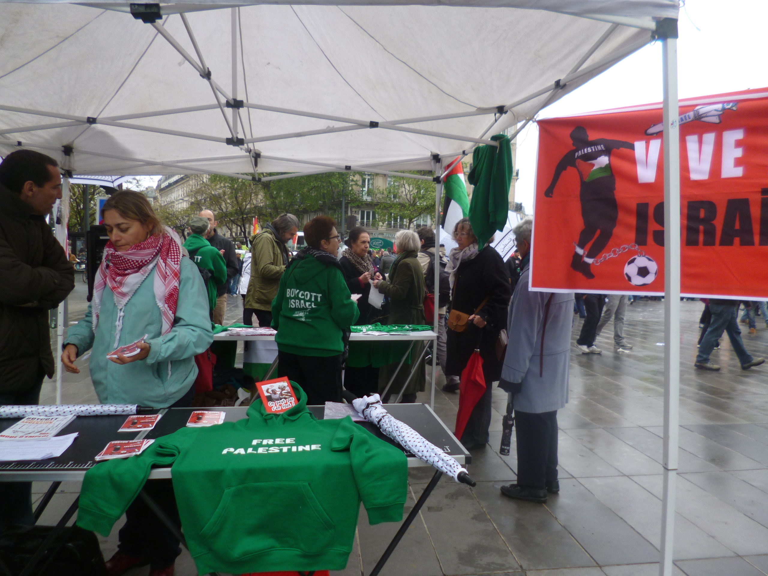 ambiance_stand_1er_mai.jpg