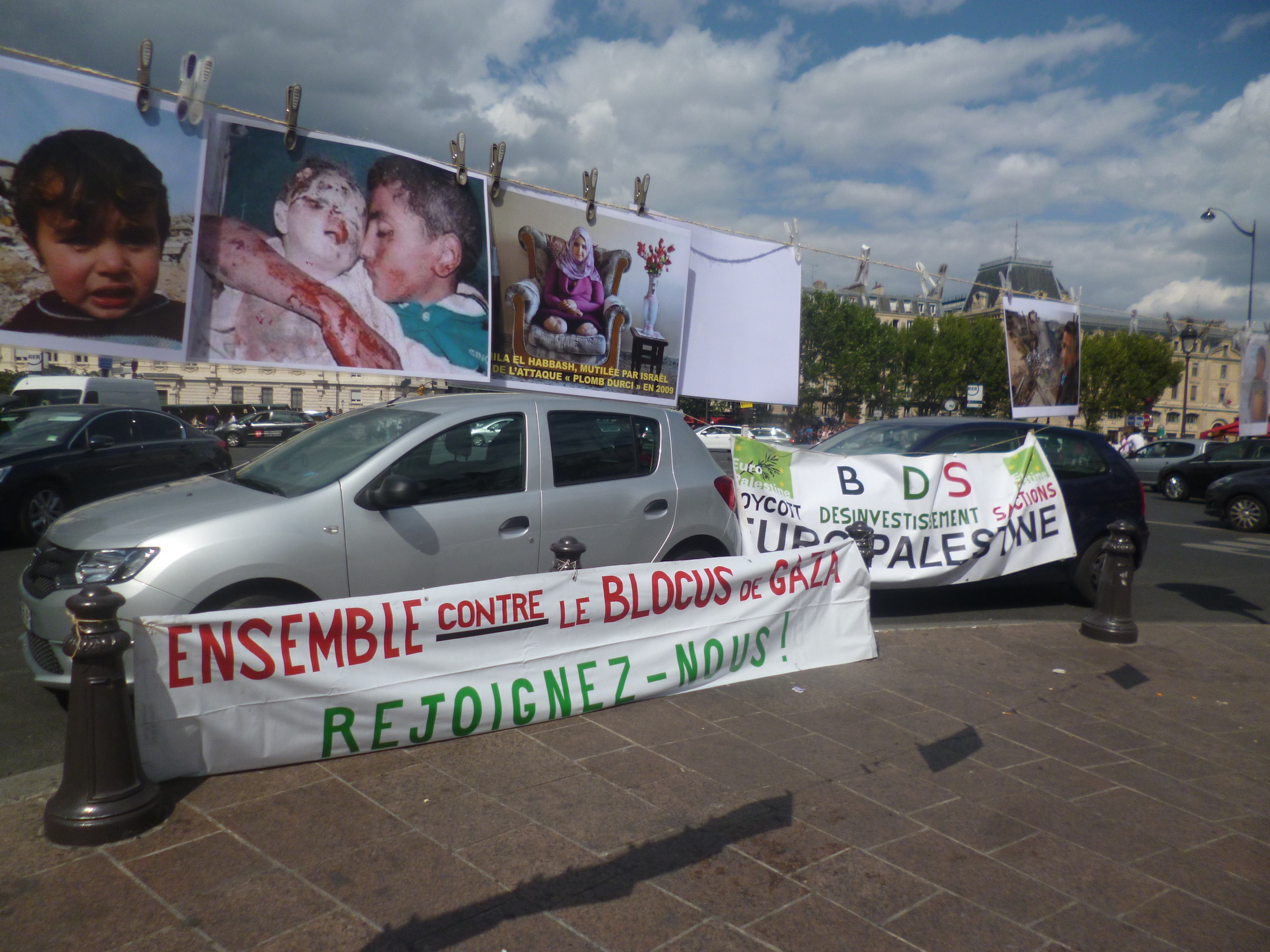 affiches_gaza_et_2_banderoles_25_juil.jpg