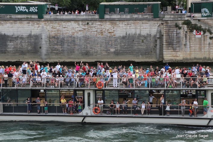 bateau_mouche_saget.jpg