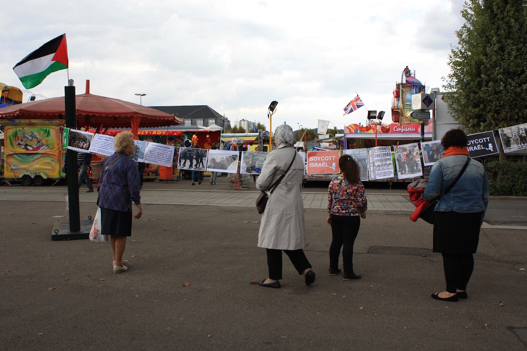 affiches_thionville_gens_regardent.jpg