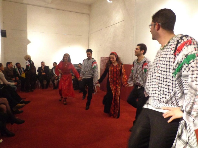 abeer_danse_librairie-2.jpg