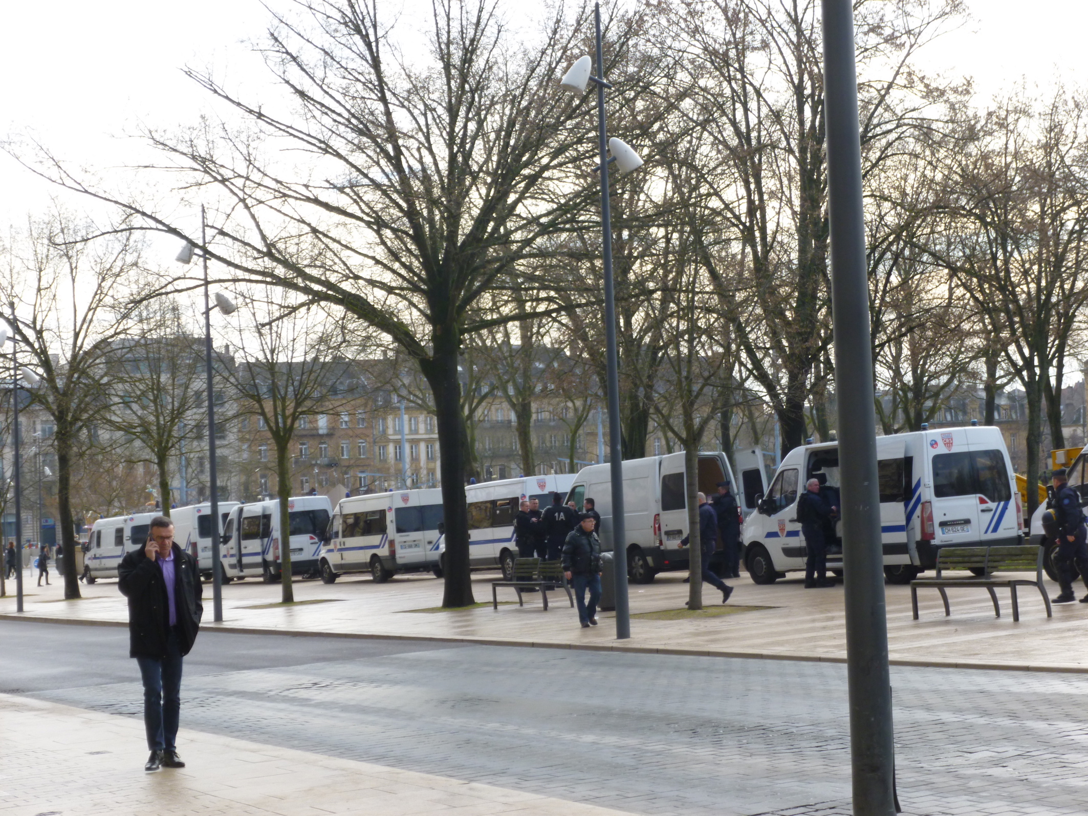 11_voitures_police_metz.jpg