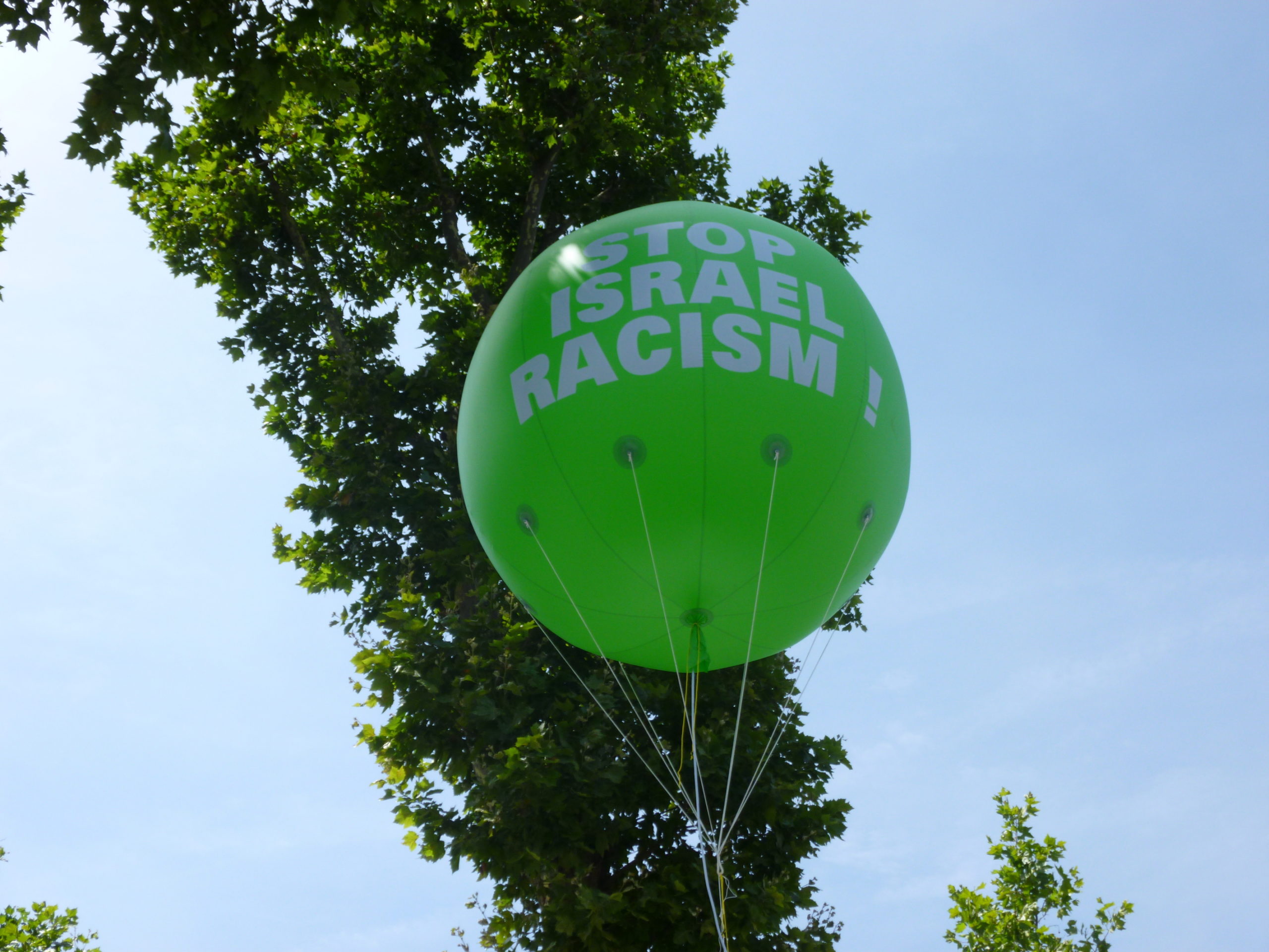 ballon_israel_raciste.jpg