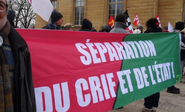 banderole_separation_du_crif_et_de_l_etat.jpg