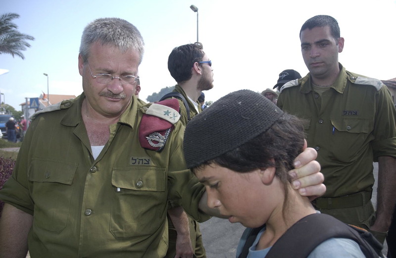 2005_israel_ziv.jpg