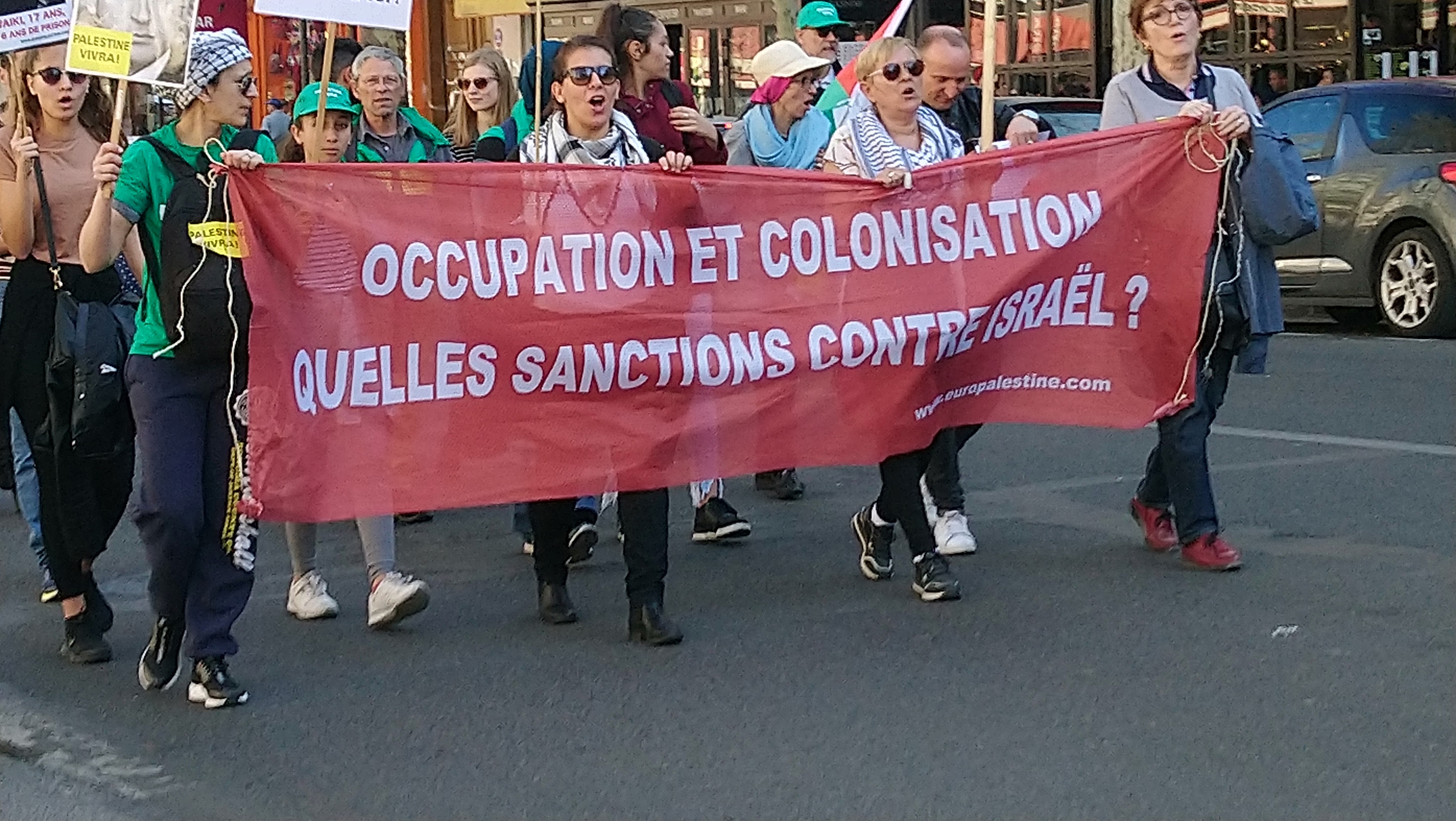 banderole_rouge.jpg