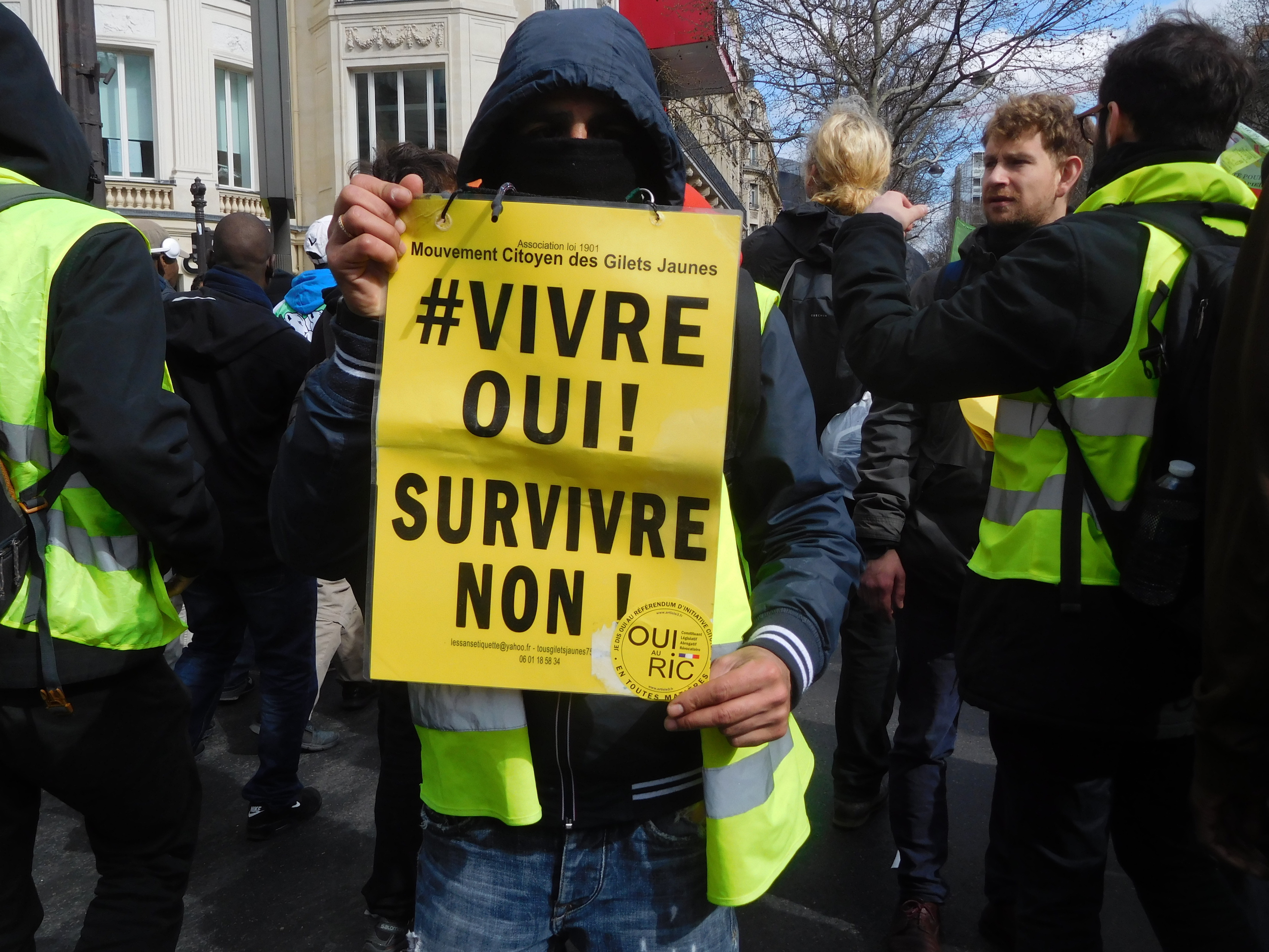 gj_vivre_oui_survivre_non.jpg