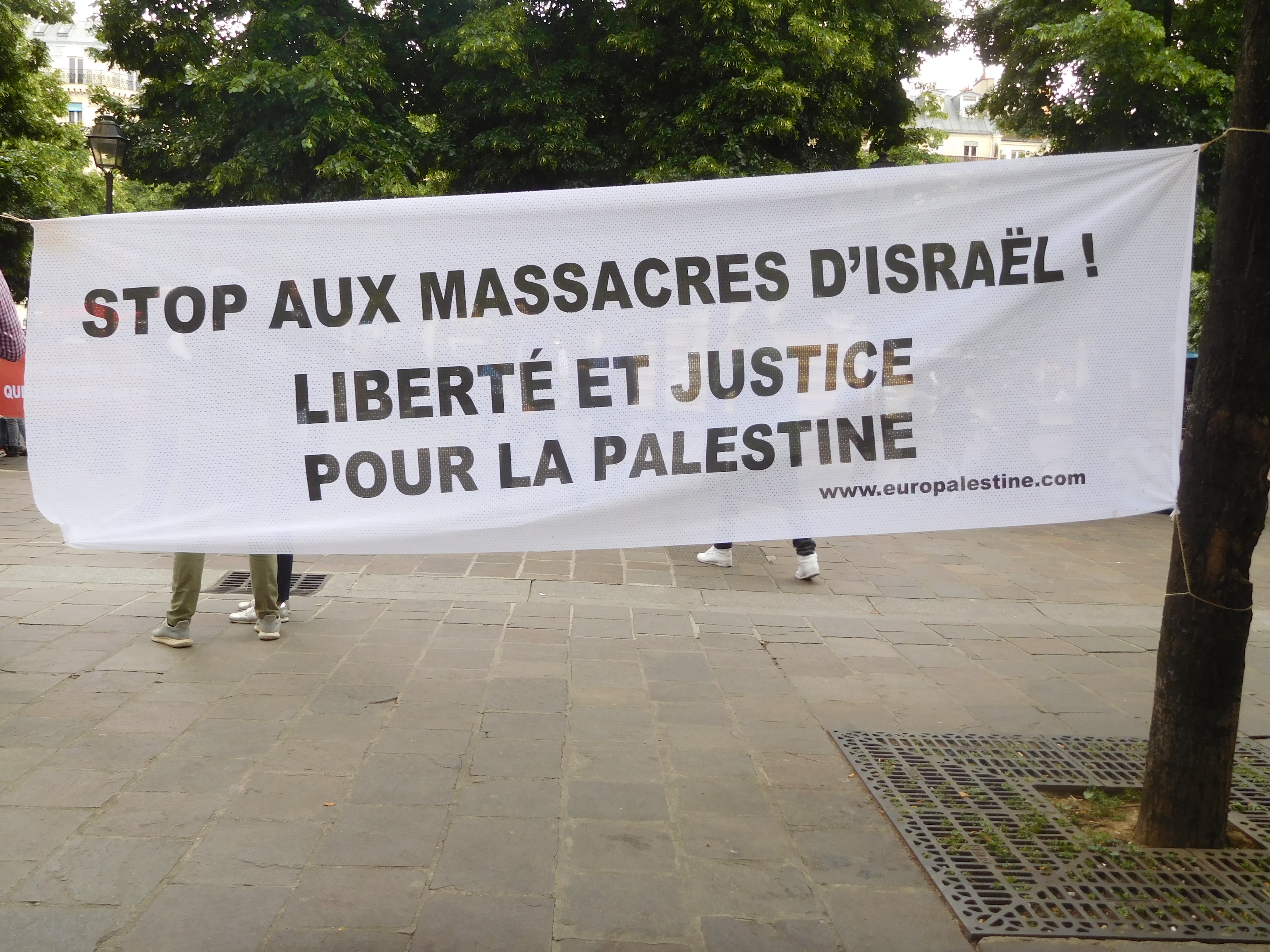 stop_massacre_30_mai.jpg