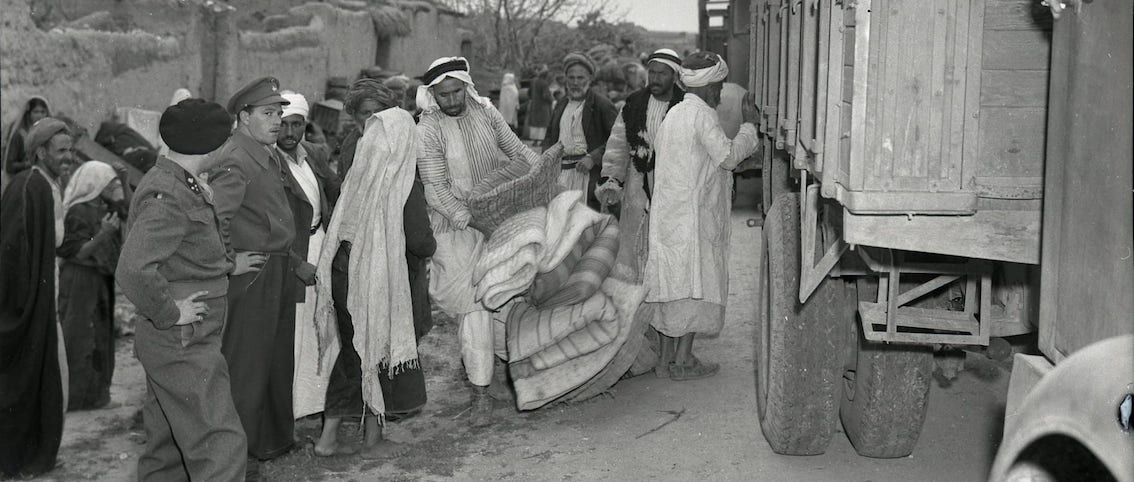 nakba_hommes_et_leurs_affaires.jpg