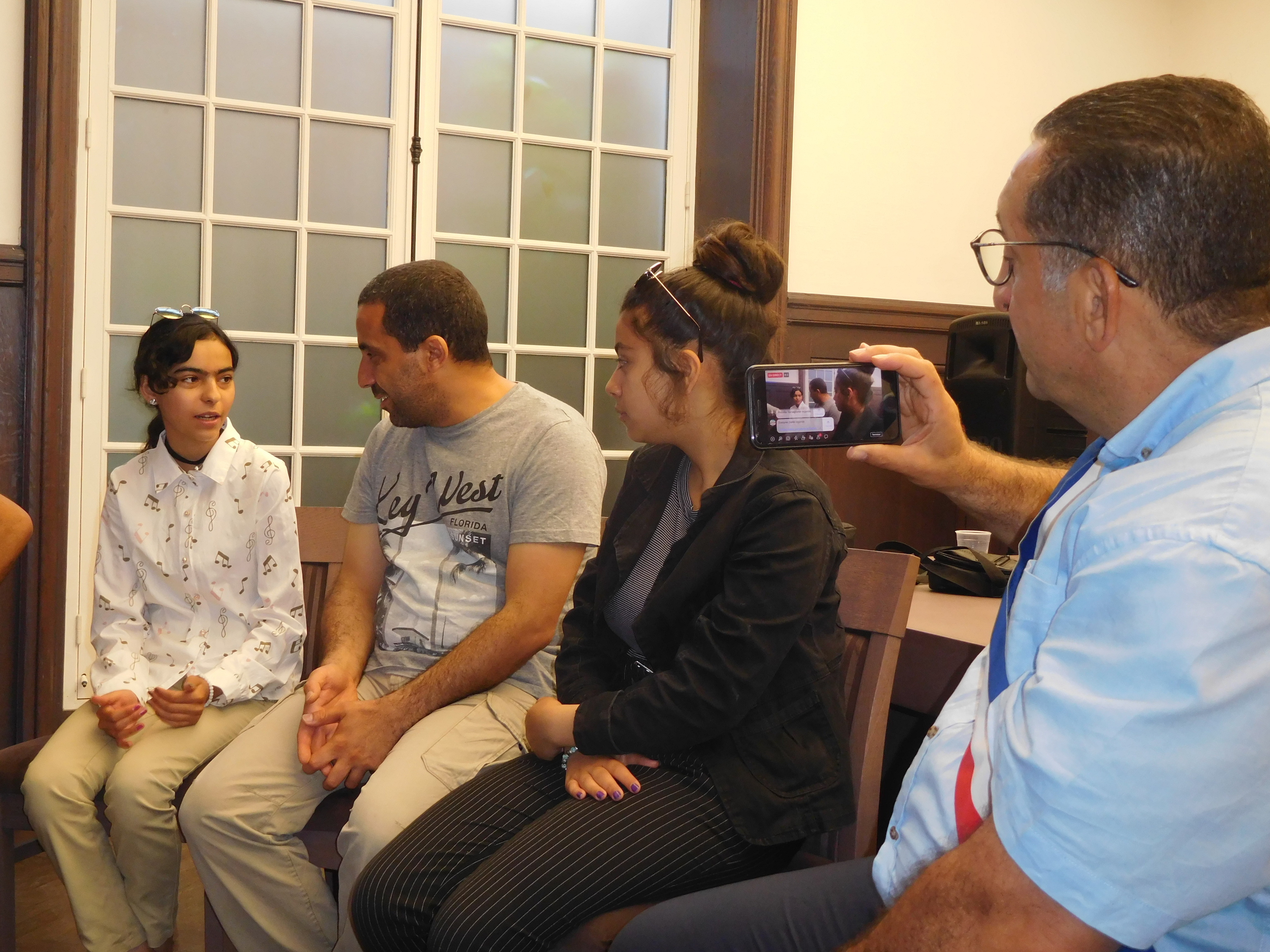stains_nisreen_azzedine_filme.jpg