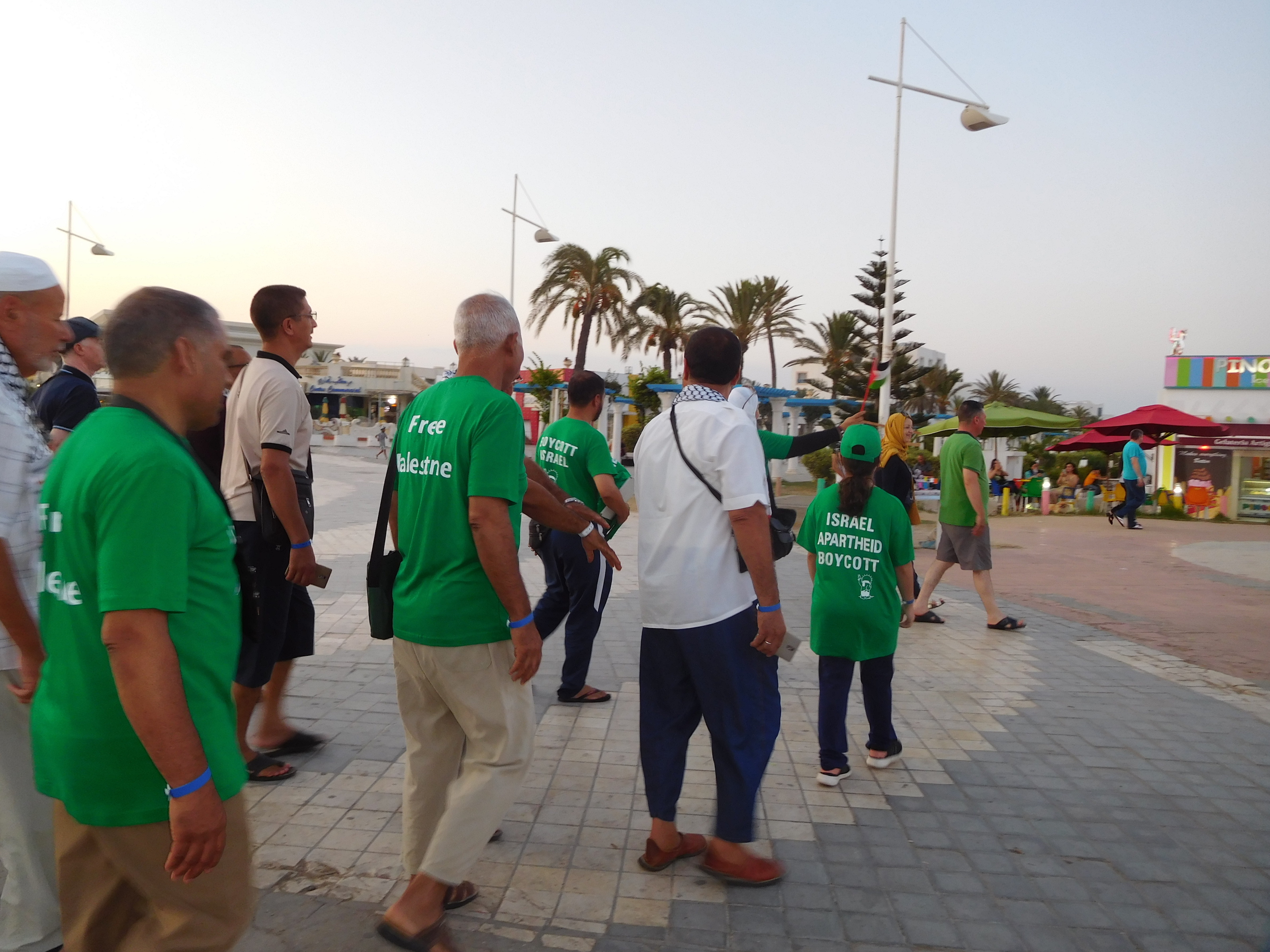 hammamet_le_boycott_en_vadrouille.jpg