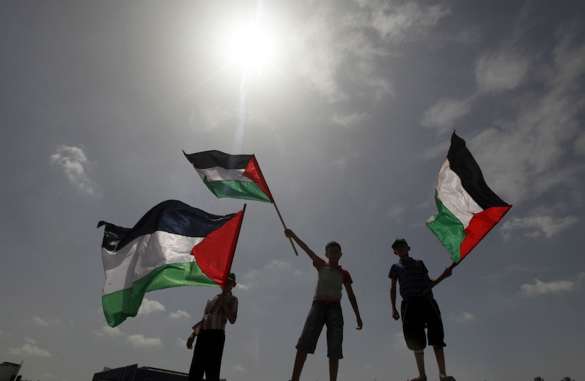 palestine_enfants_drapeaux.jpg
