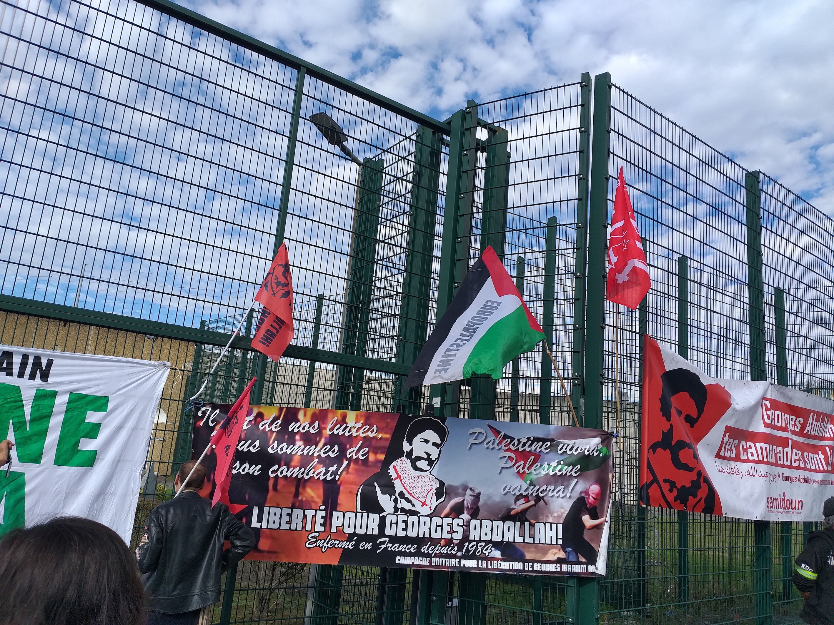 grille_drapeau_europal_lannemezan.jpg