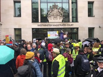 tribunal_westminster_assange.jpg